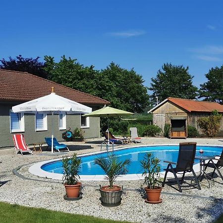 06 Grashuepfer - Hof Wiesengrund Parchtitz Exteriör bild
